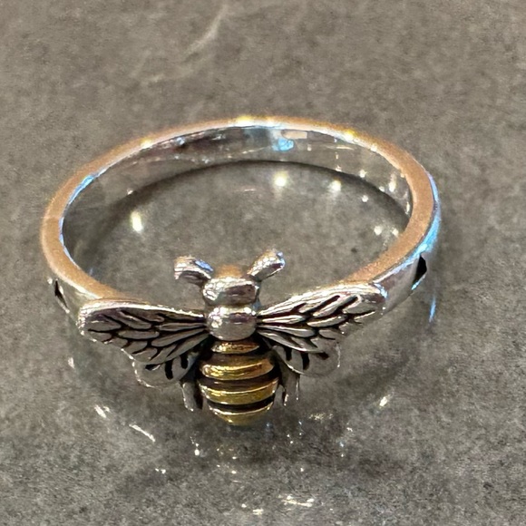 925 Sterling Silver Jewelry - Stamped 925 Sterling Silver Bee Ring~ Size 6, 8, 9